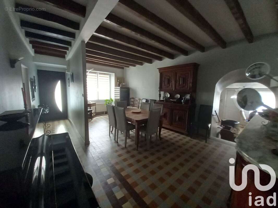 Maison 155 m² à Saint-Aubin-Du-Desert  - photo 8