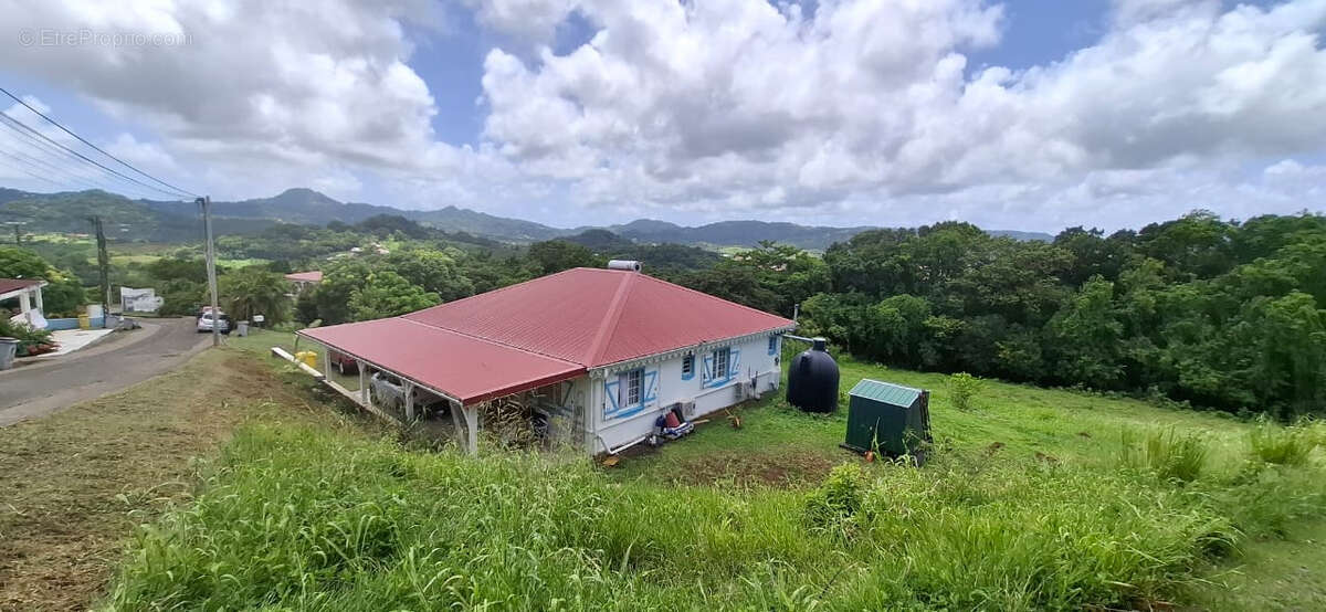 Maison à SAINT-ESPRIT
