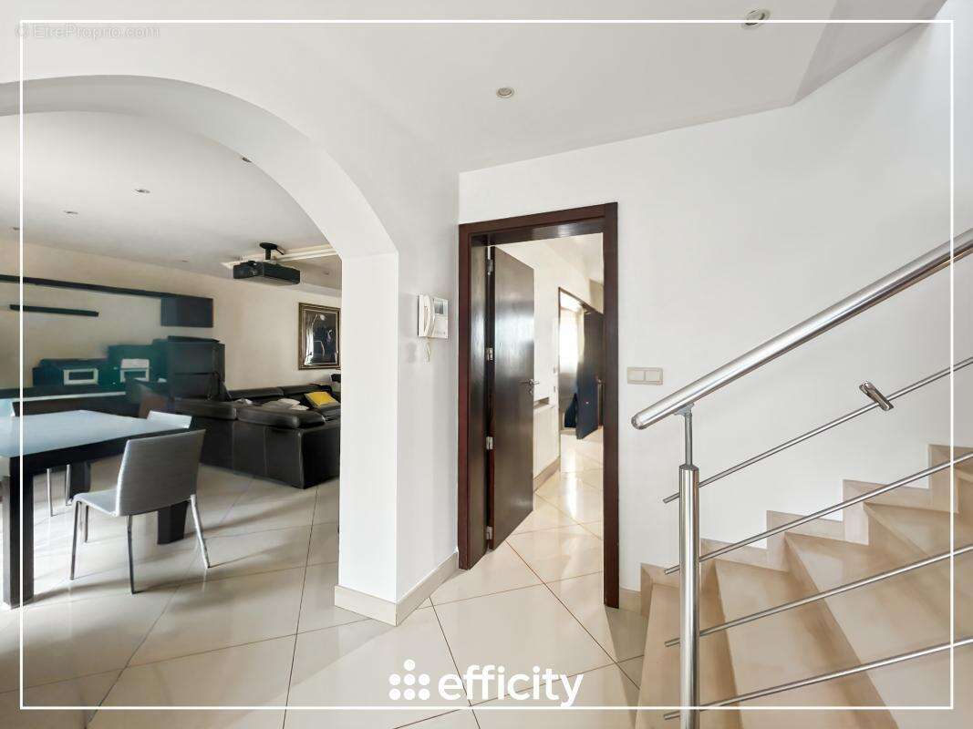 Maison à CHAMPIGNY-SUR-MARNE