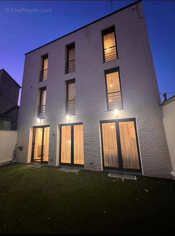 Maison à MONTREUIL