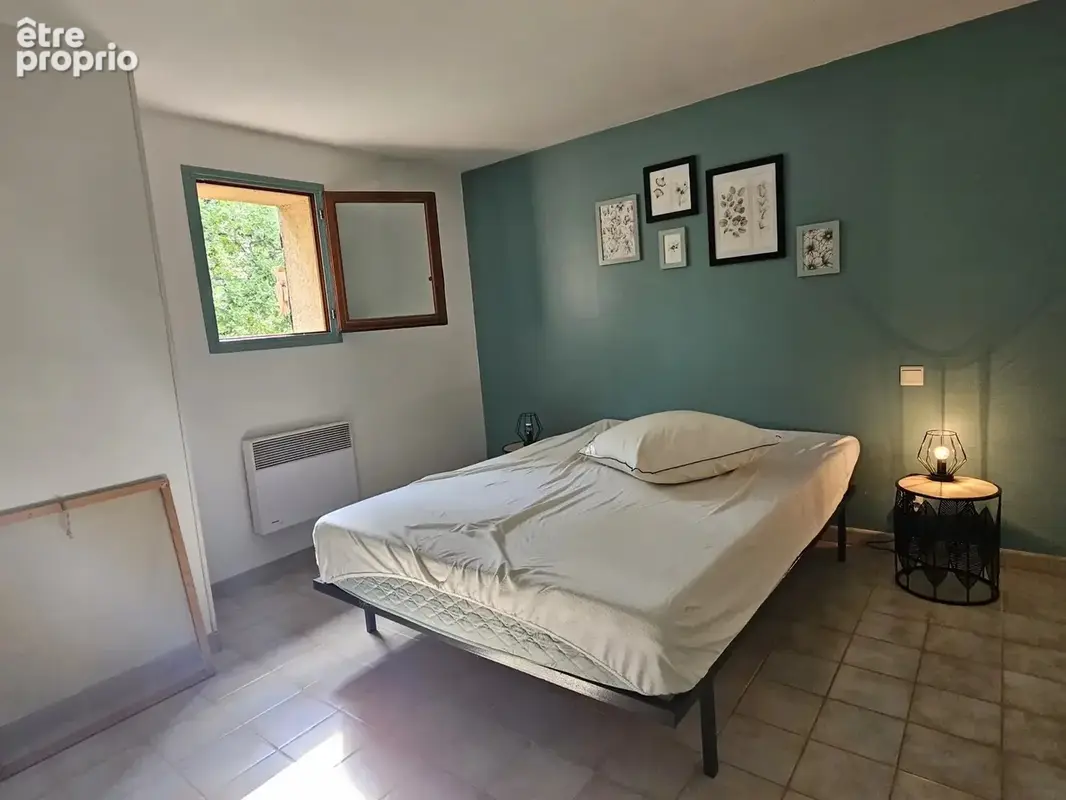 Villa provençale avec piscine, garage et vue dégagée à pied du village - photo 16