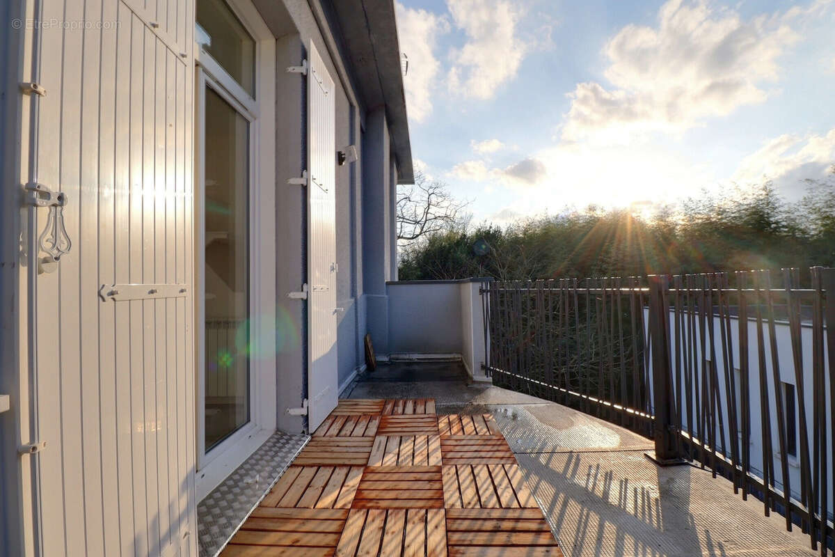 Maison à AMBARES-ET-LAGRAVE