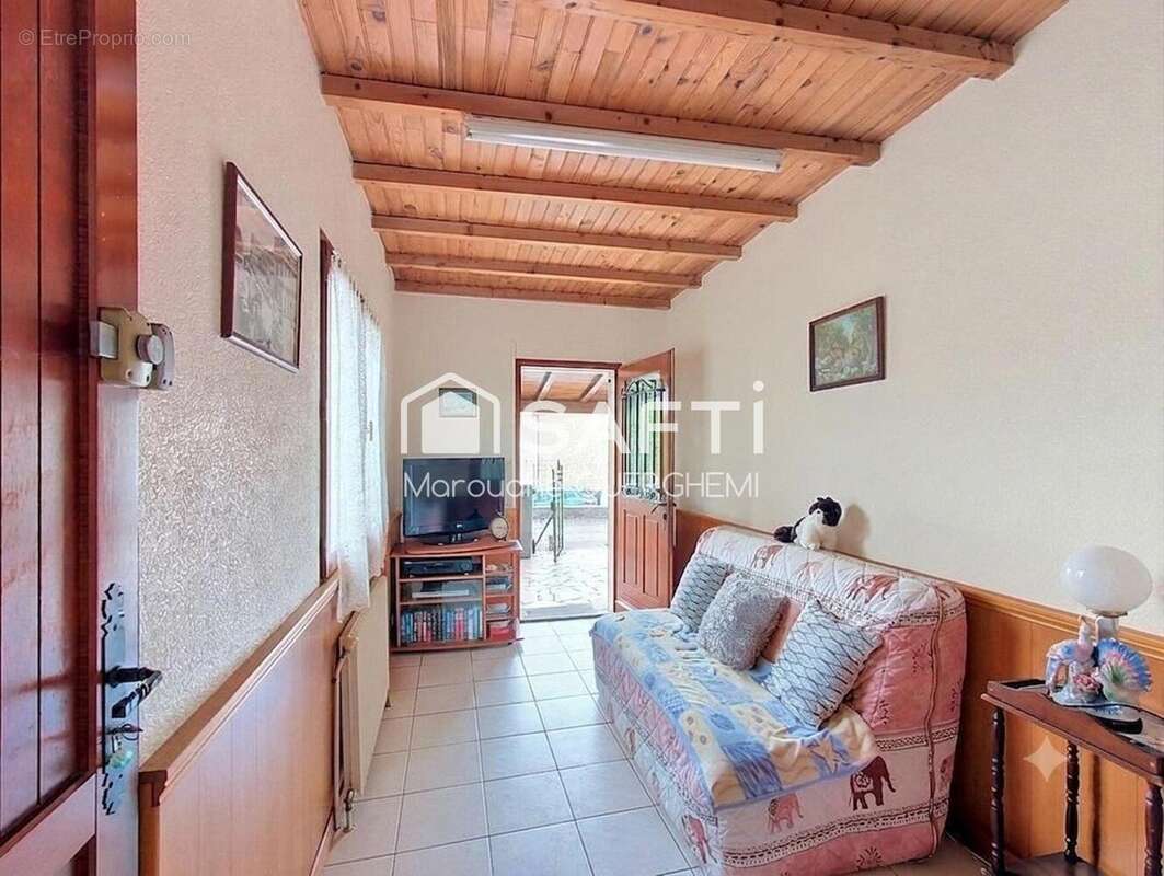 Maison 86 m² à Ambares-Et-Lagrave  - photo 9