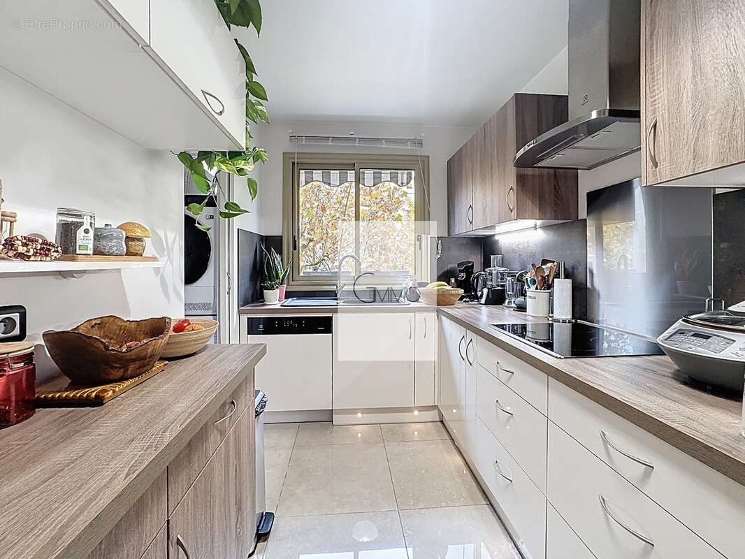 Appartement à L'HAY-LES-ROSES