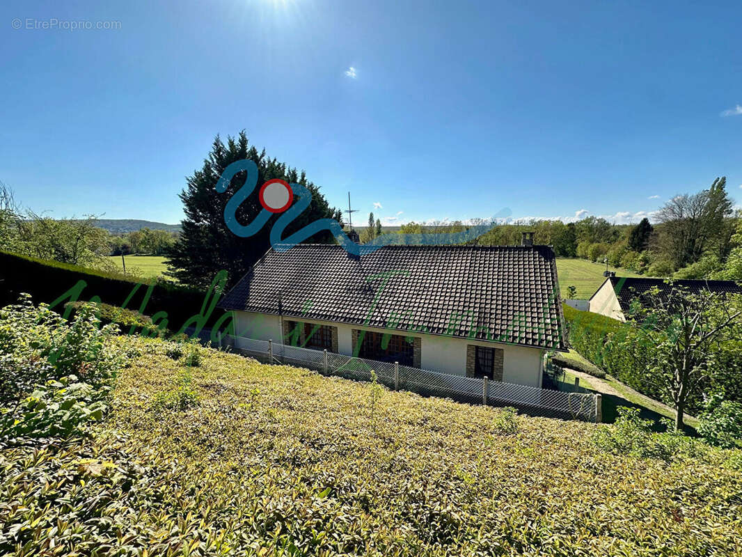 Maison à MOUSSEAUX-SUR-SEINE