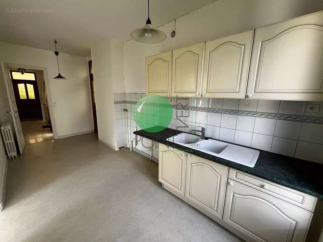 Maison à VERT-LE-GRAND