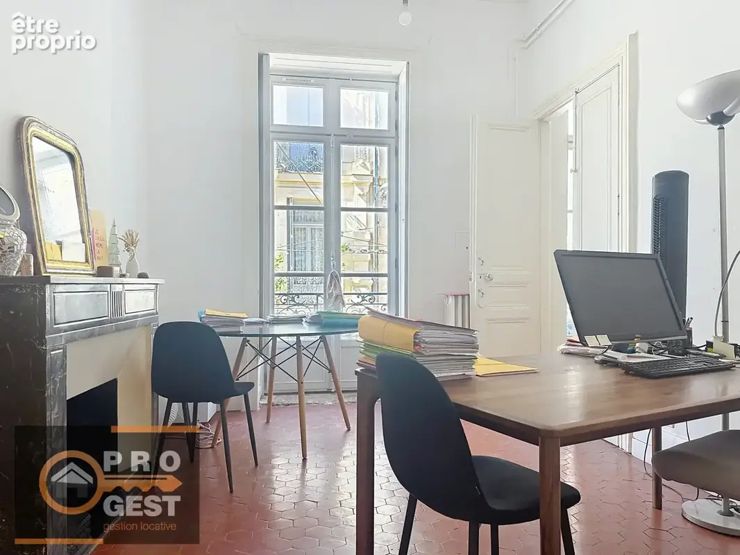 Bureaux à vendre   Rue du Faubourg de la Saunerie - photo 2