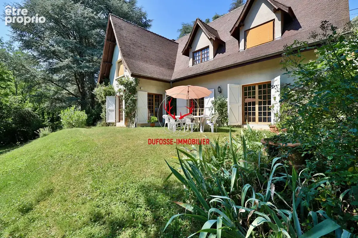 Tassin limite Charbonnières - Demeure de caractère sur parc de 1 832 m² - photo 3