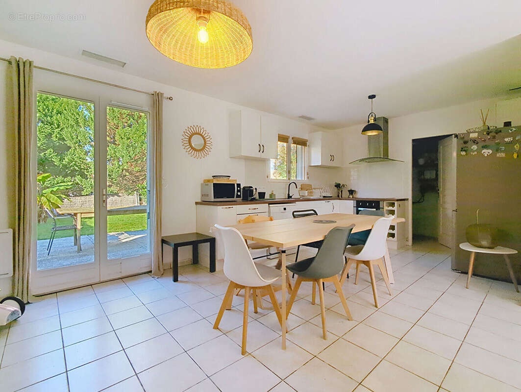 Maison à BELIN-BELIET