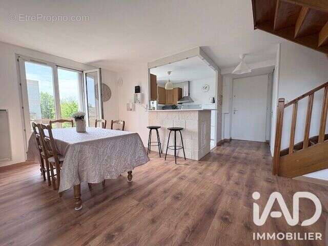 Photo 3 - Appartement à MONTIGNY-LE-BRETONNEUX