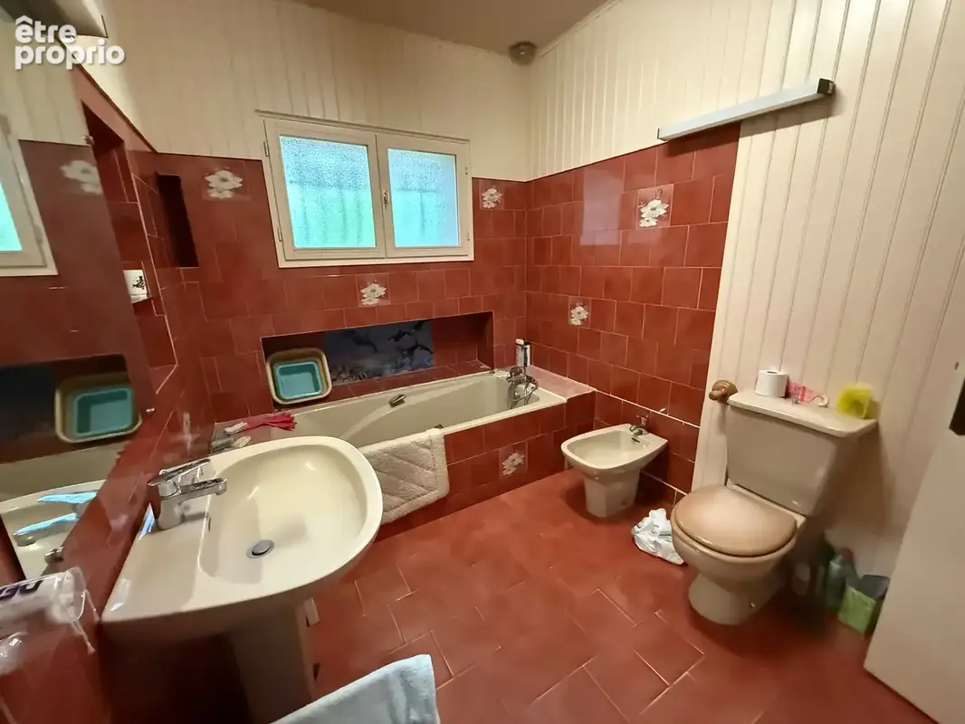 Maison de plain pied  avec piscine sur 2420 m2 de terrain arbore - photo 16
