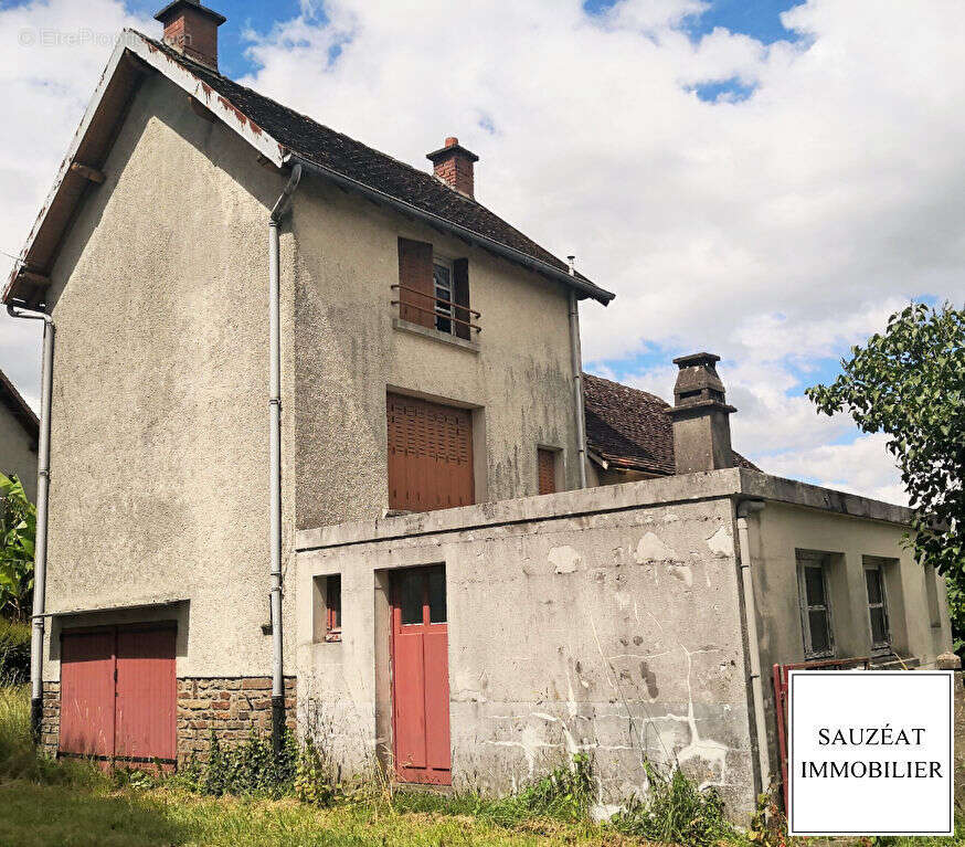Appartement à SAINT-YRIEIX-LA-PERCHE