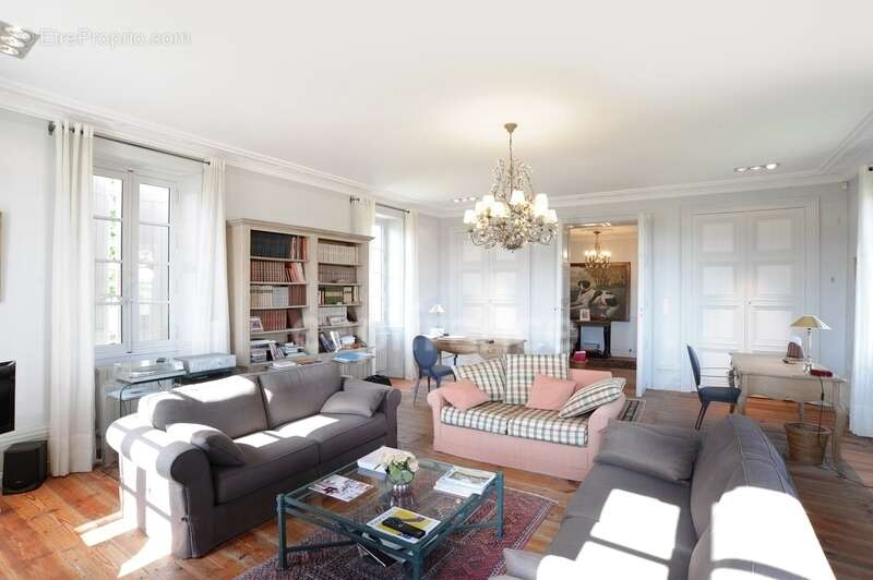 Propriete à vendre 8 pièces COGNAC (16) - photo 11