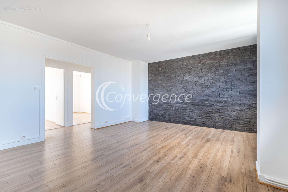 Appartement T4 rénové avec 3 chambres et ascenseur - photo 13