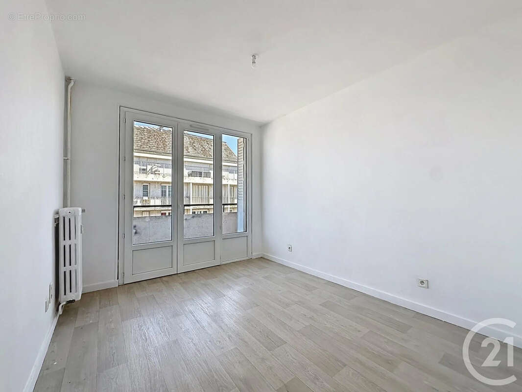 Appartement 83 m² à Troyes  - photo 8