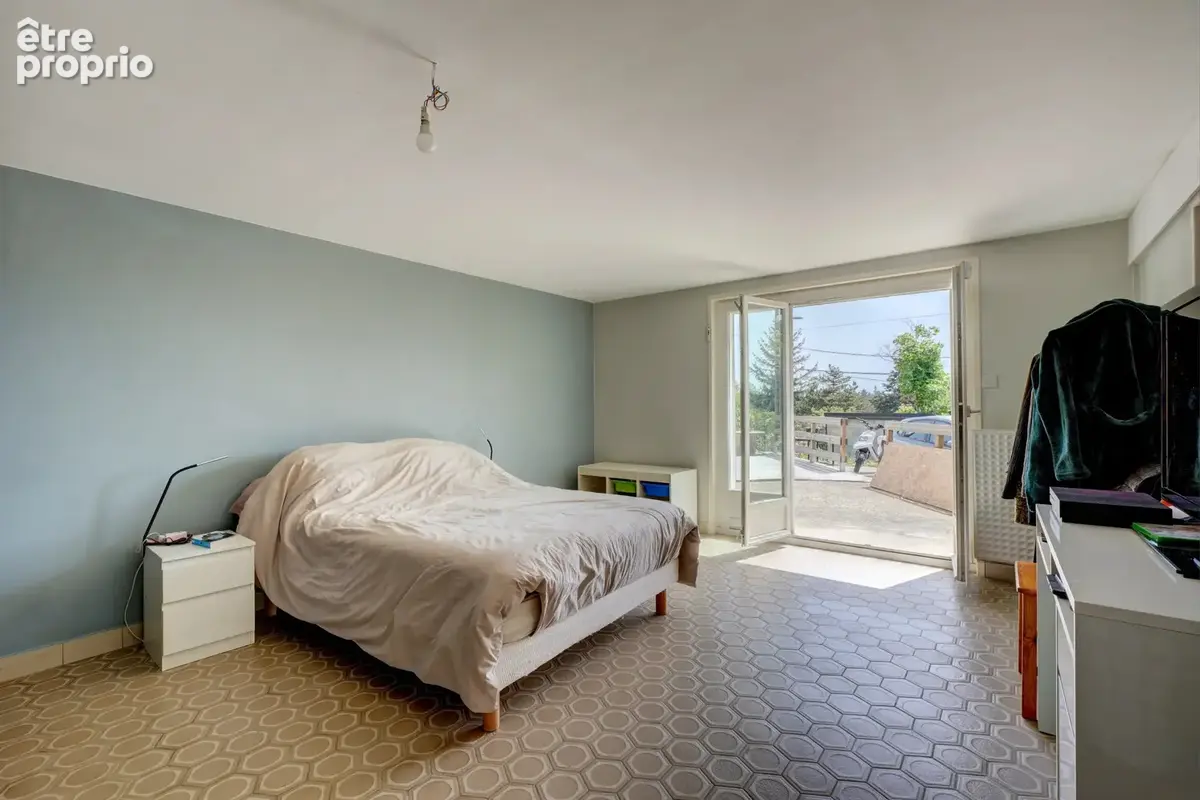 Maison avec piscine - St Genis les Ollières - photo 7