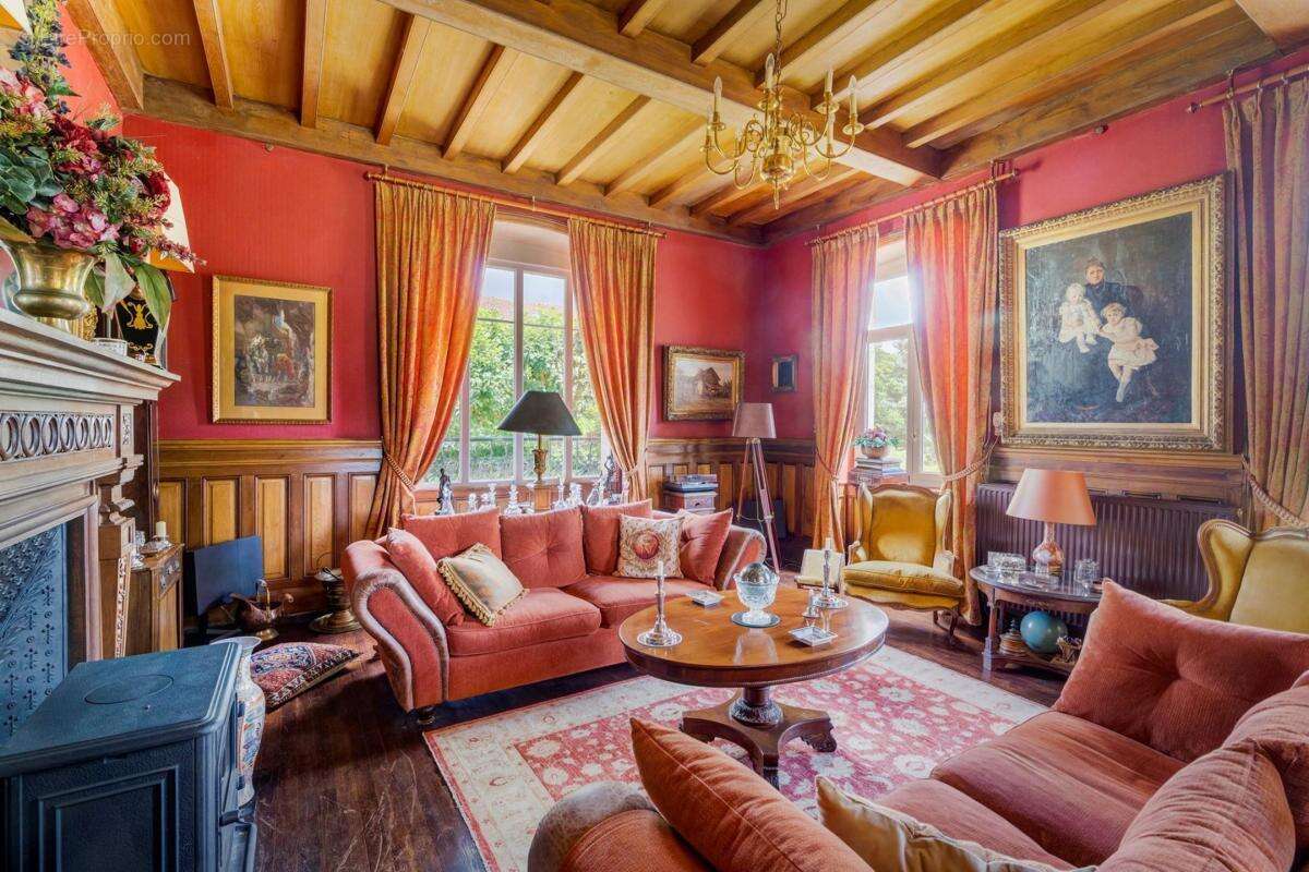 Maison à BUSSIERE-GALANT