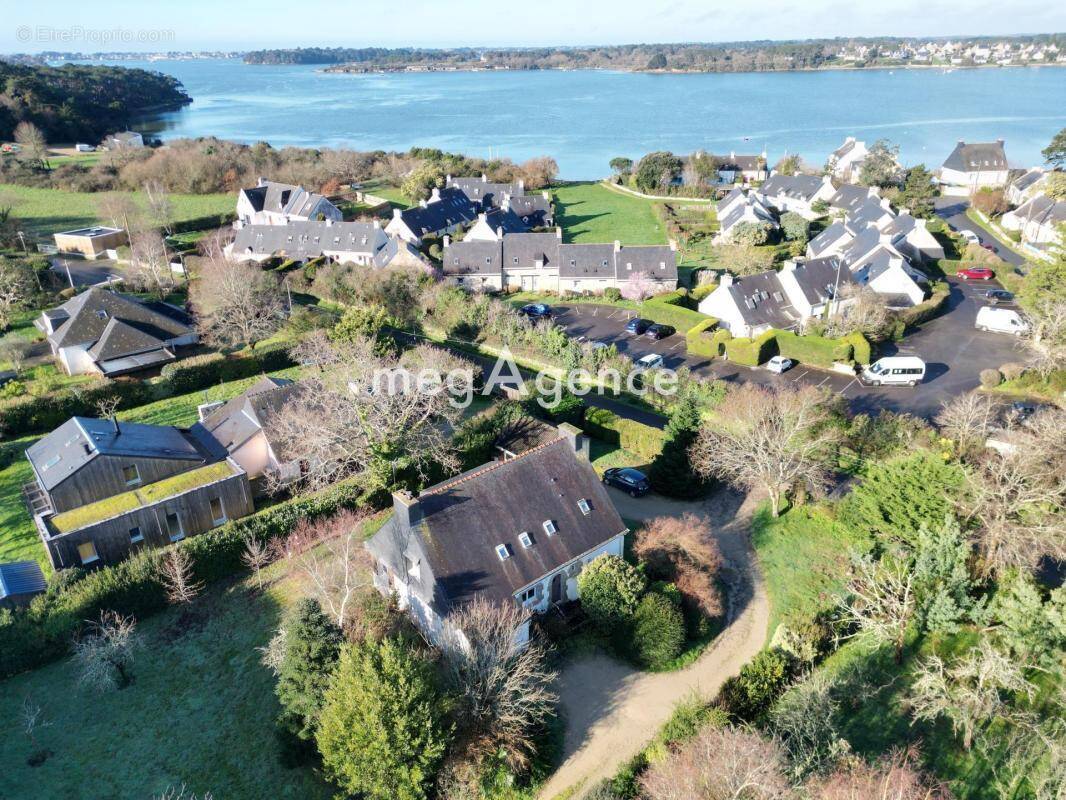 Maison à LARMOR-BADEN