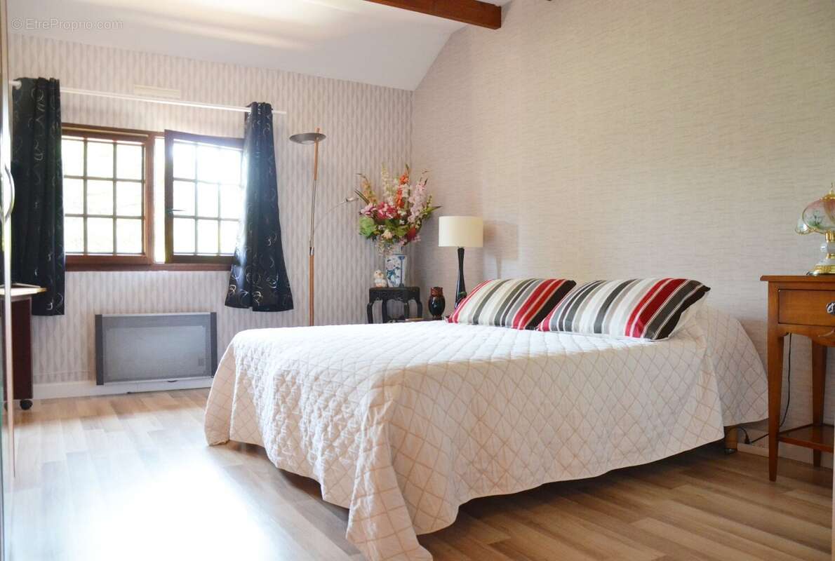 Maison à LEVIS-SAINT-NOM
