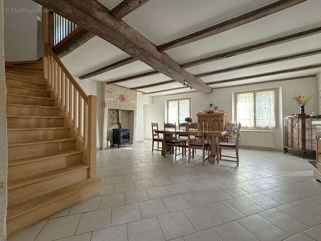 Maison 175m² à saint-pierre-la-noue - photo 3