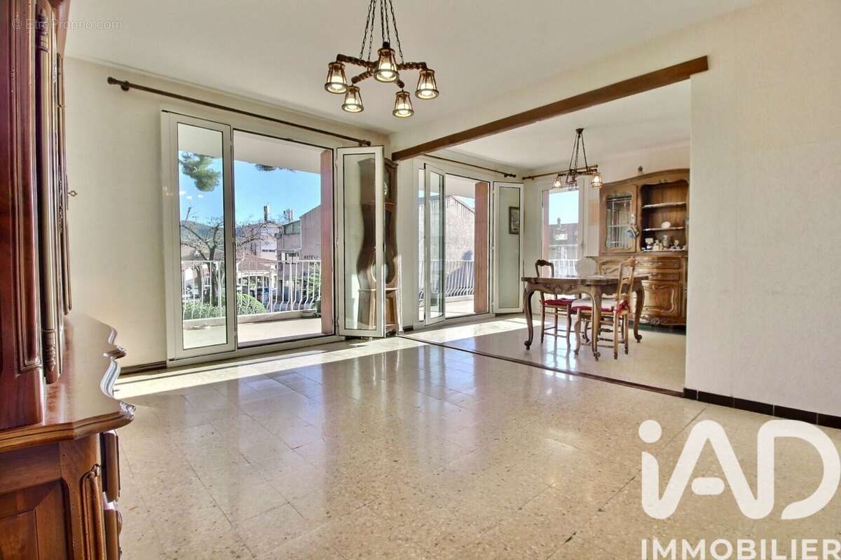 Photo 3 - Appartement à SAINT-CYR-SUR-MER