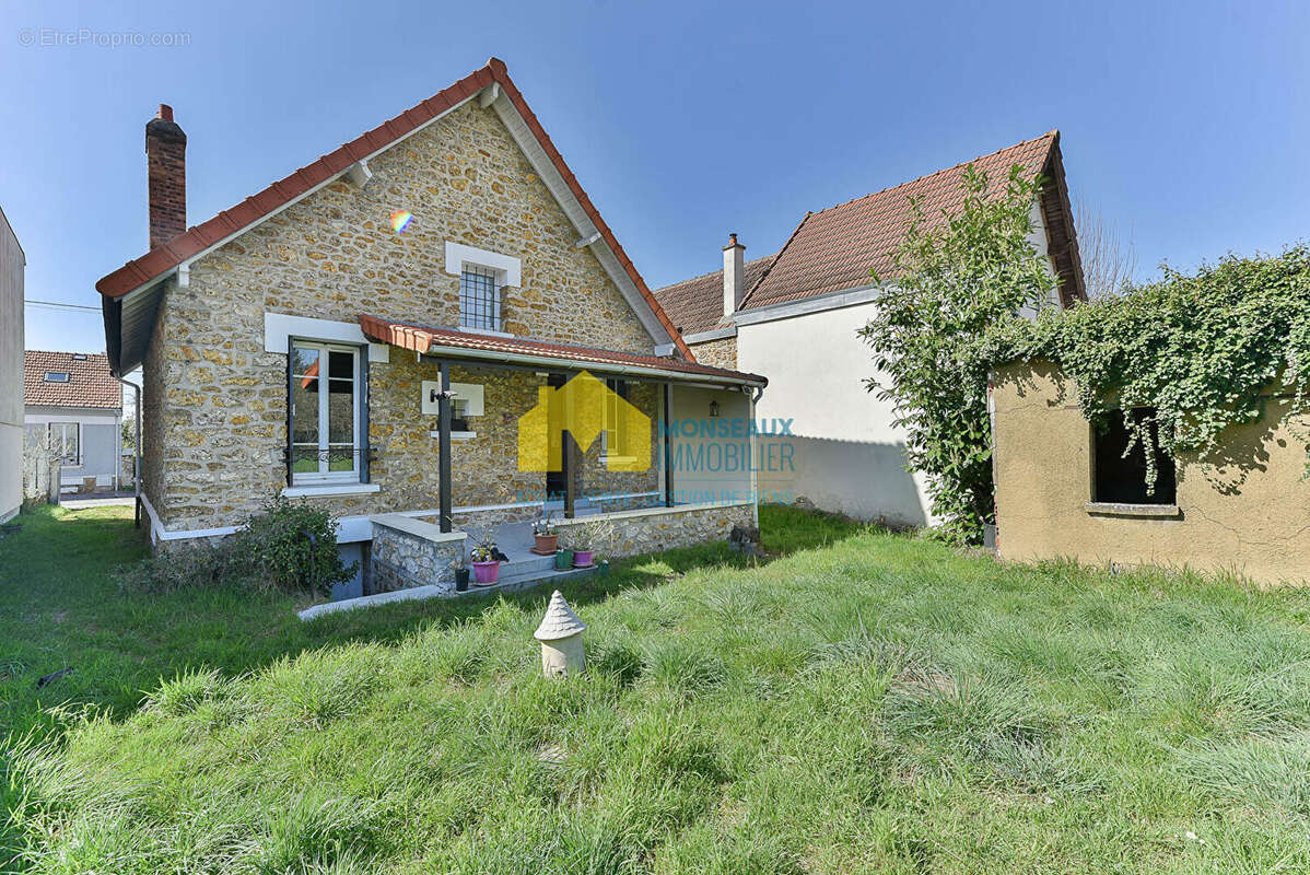 Maison à SAINT-MICHEL-SUR-ORGE