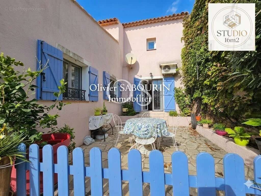 Maison à ROQUEBRUNE-SUR-ARGENS