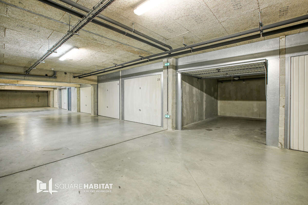 Appartement à AVRILLE