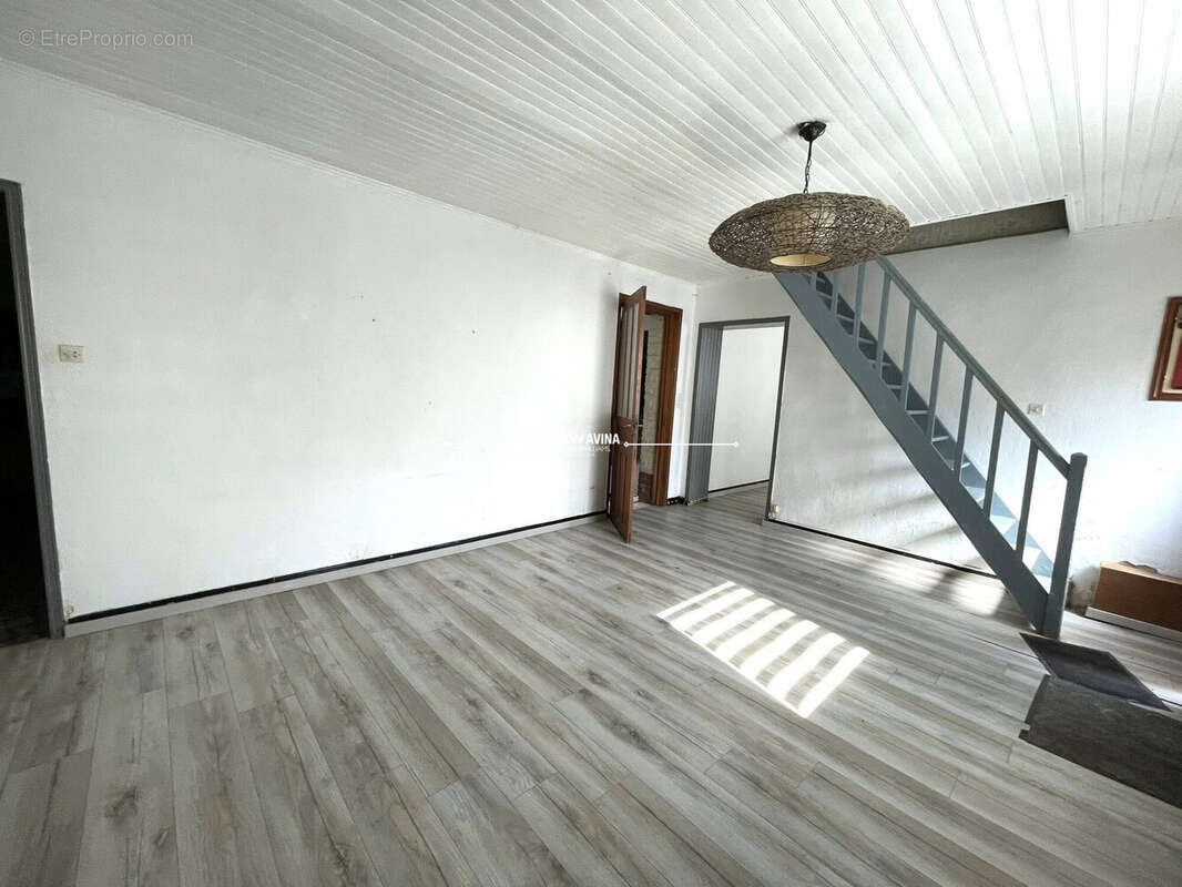 Maison 100 m² à Vicq  - photo 4
