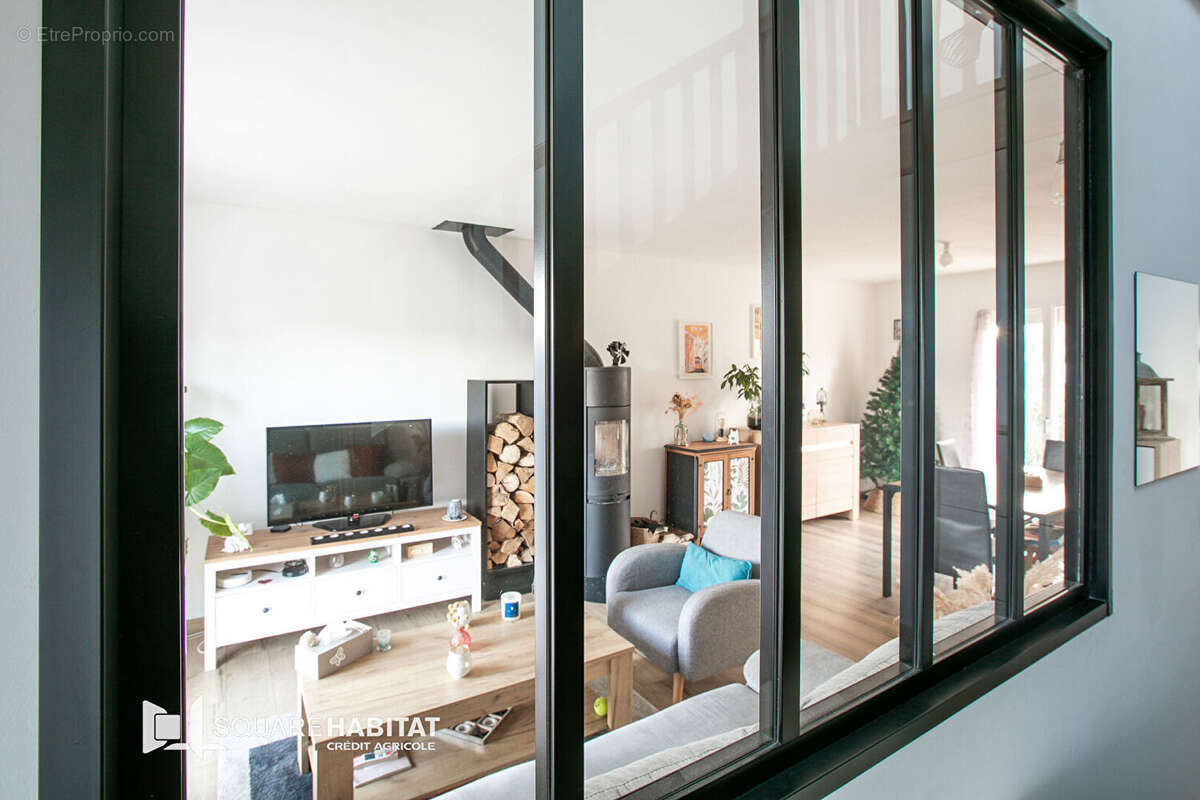 Maison à MONTREUIL-JUIGNE