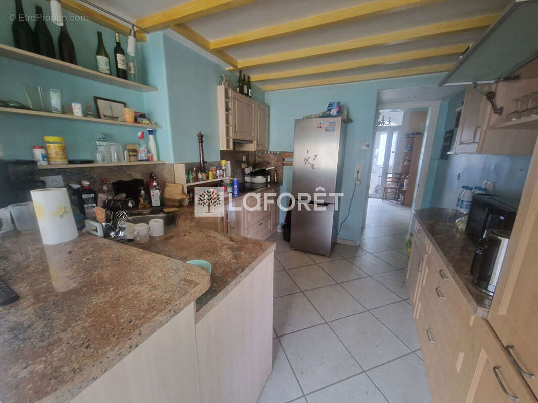 Maison Individuelle à Mouchard de 306 m² avec 5 appartements - photo 4