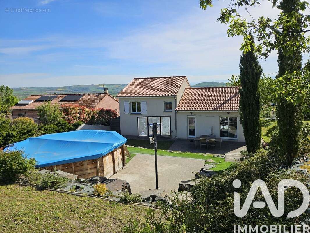 Photo 3 - Maison à COMBRONDE