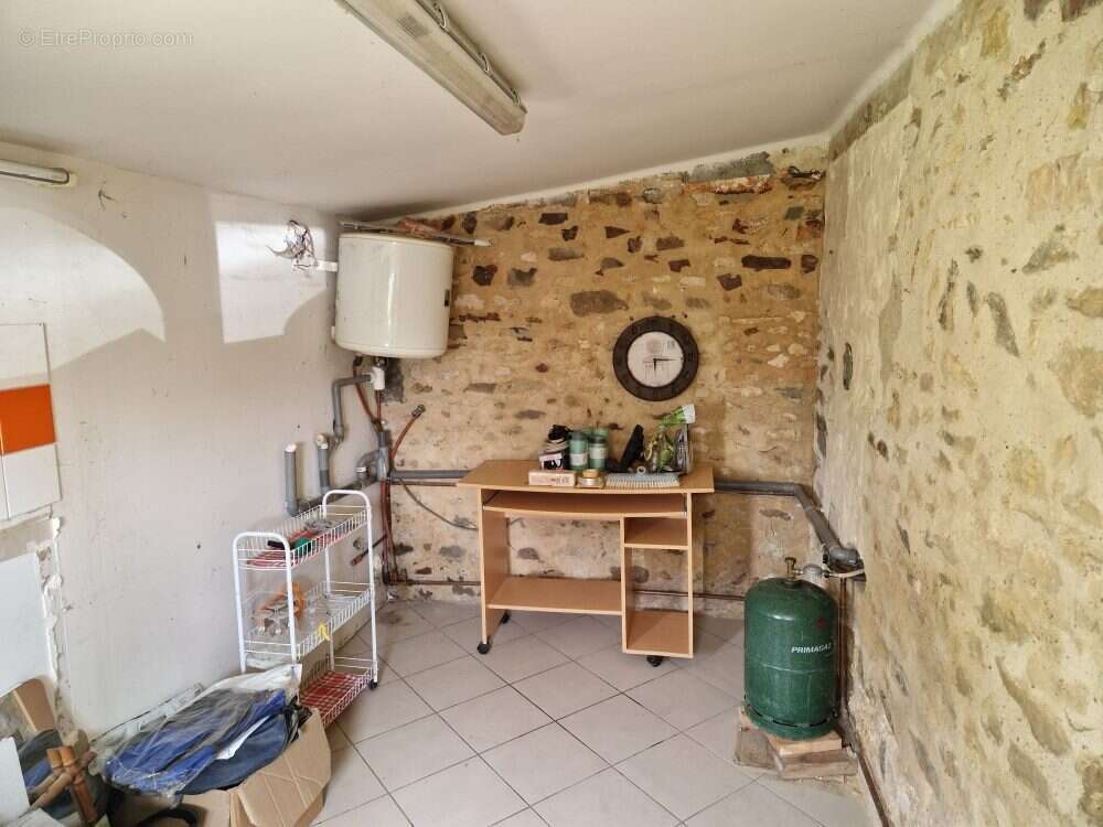 Maison 71 m² à Bethon  - photo 7