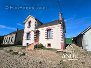 Maison à LA BAZOCHE-GOUET