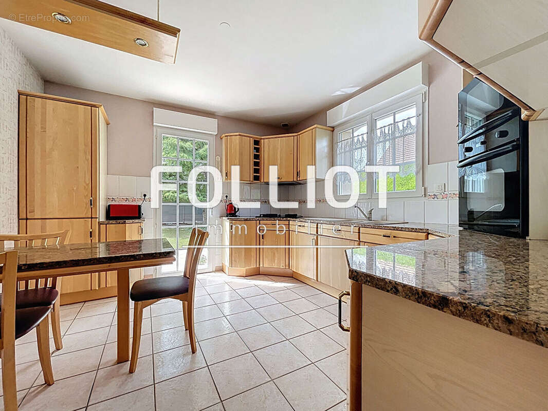 Maison à BRETTEVILLE-SUR-ODON