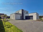 Maison à SAINT-PIERRE-DE-VARENGEVILLE