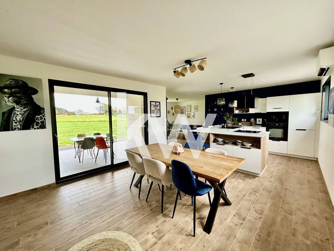 Maison à ORADOUR-SUR-GLANE