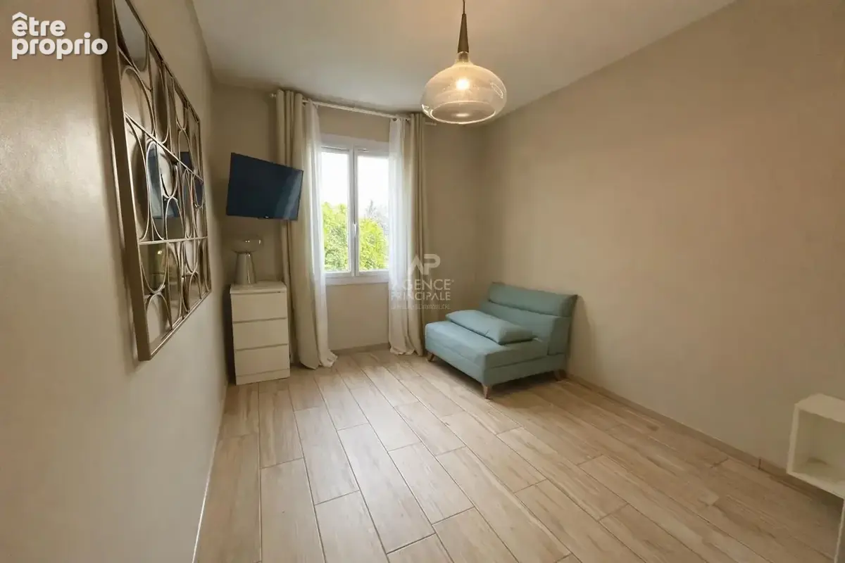 Maison Chapet 131 m2 AU CALME - photo 10