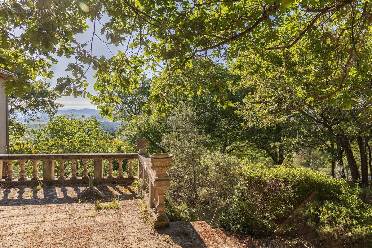 Maison à GORDES