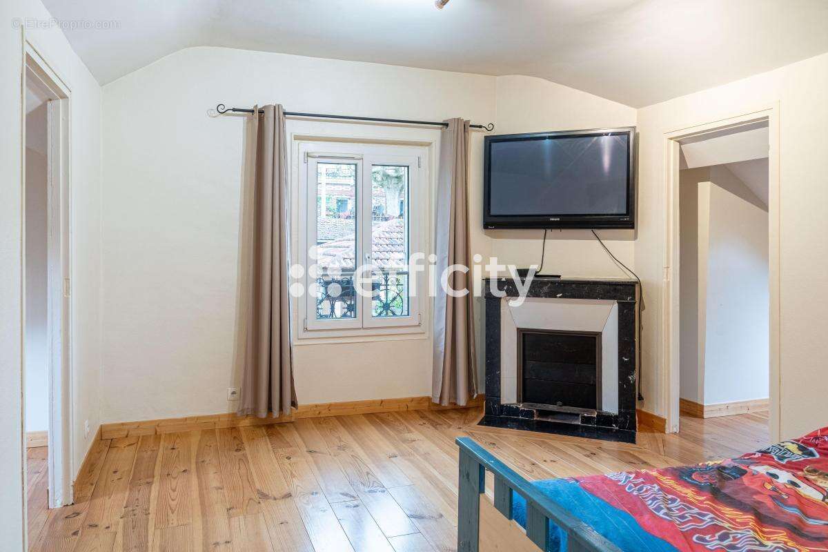Maison 100 m² à Villeneuve-Saint-Georges  - photo 7