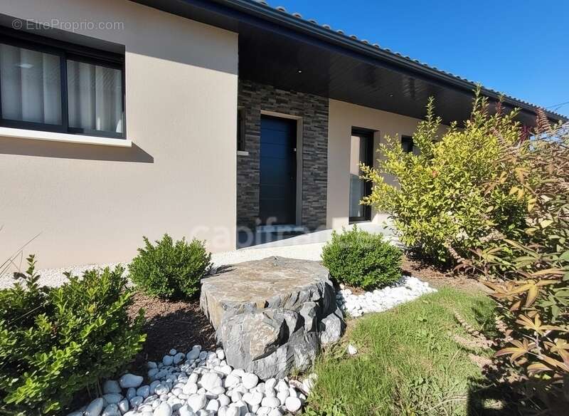 Maison à MAURS