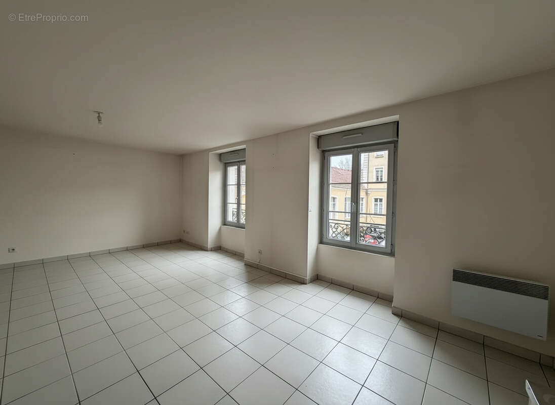 Appartement à COULOMMIERS