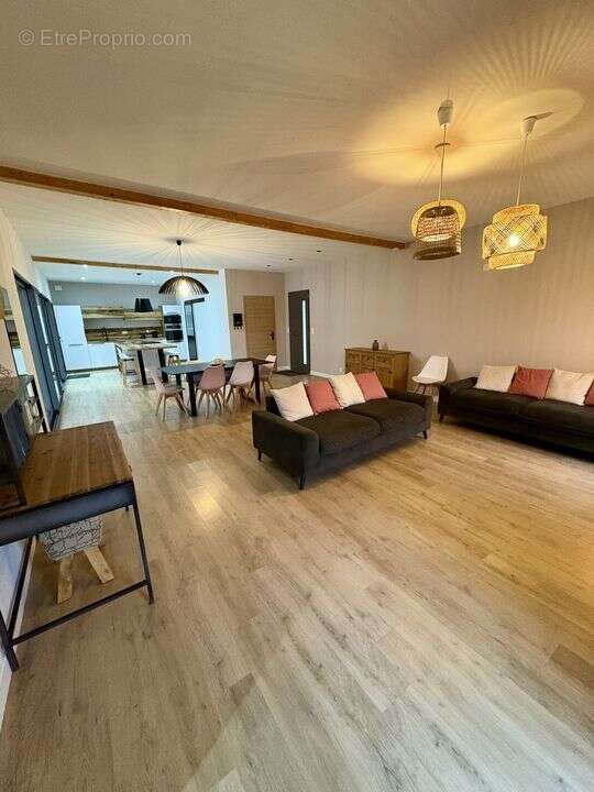 Maison à ROCHEFORT-DU-GARD