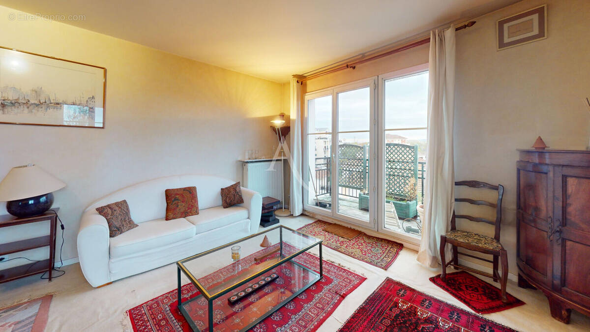 Appartement à VILLENEUVE-LA-GARENNE