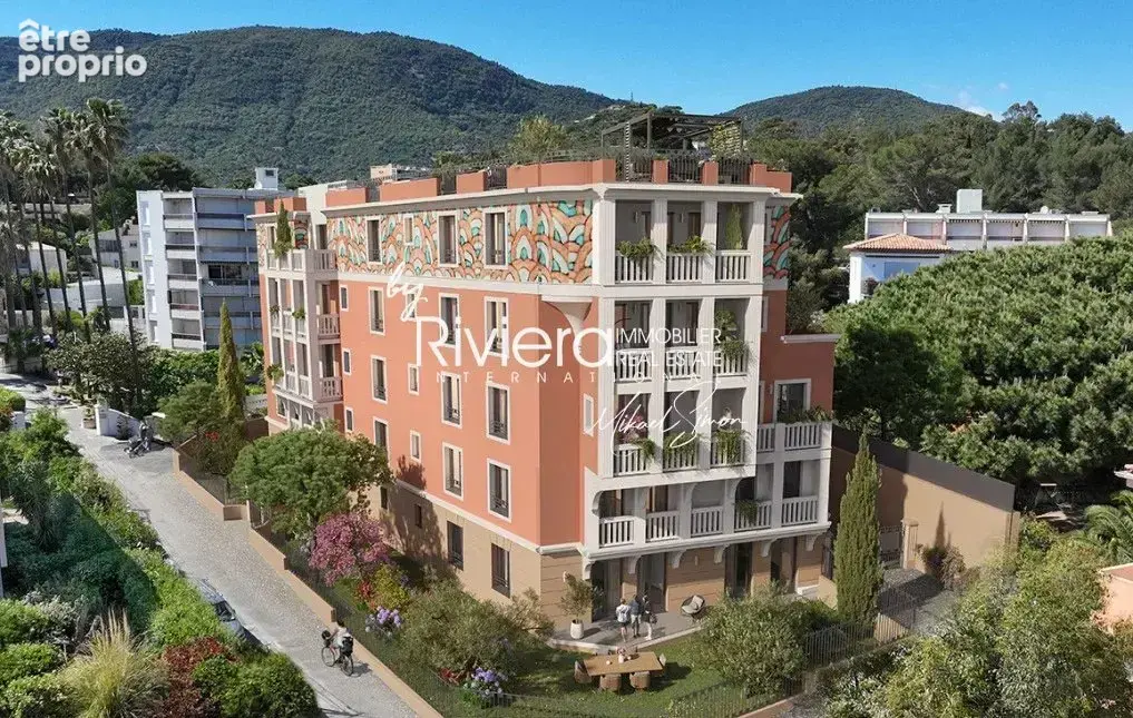 Photo Appartement à Cavalaire-Sur-Mer au prix de 735 000€
