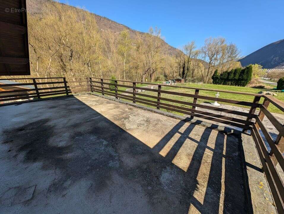 Maison à LA CHAPELLE