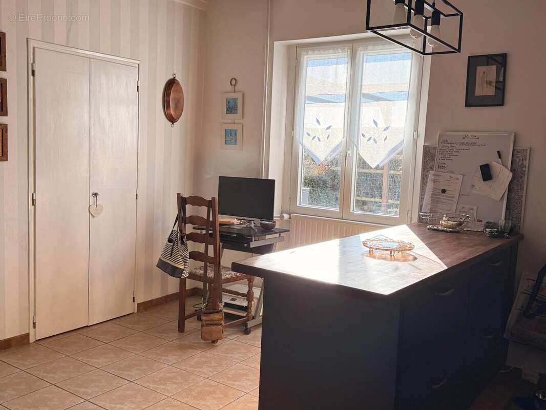 Maison à PLEUVILLE