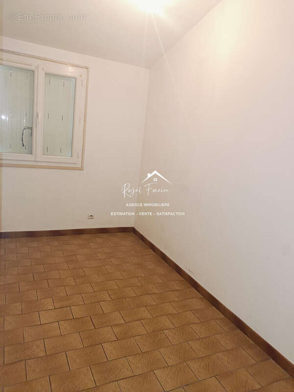 Chbr 2  - Maison à INGRANDES