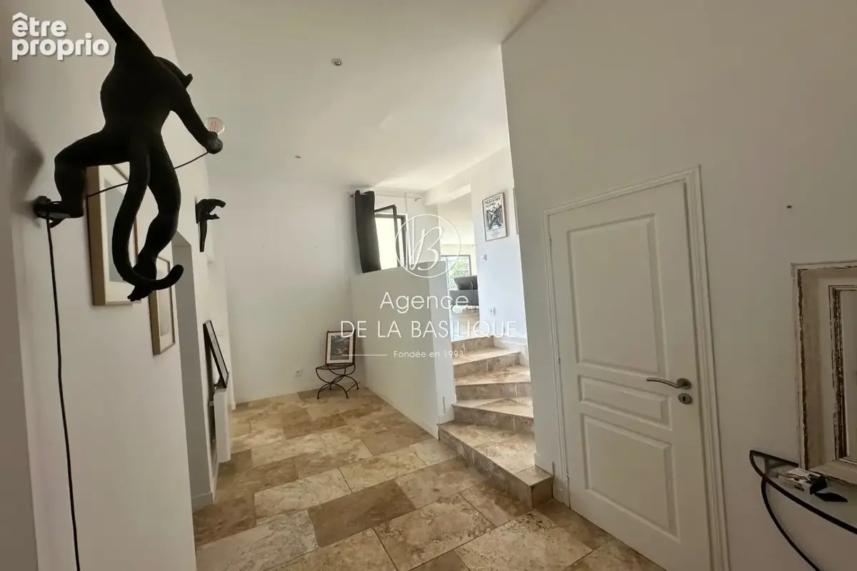 Maison 6 pièces 172 m² à vendre à Montfort-Sur-Argens (83570) - photo 7