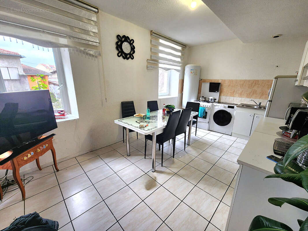 Appartement à LE PEAGE-DE-ROUSSILLON